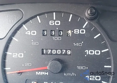 2002 Ford Taurus Se z USA, uszkodzony, nr VIN 1FAFP53U22A135405